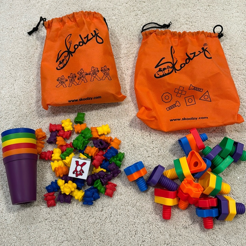 2 sets of Skoolzy toys
